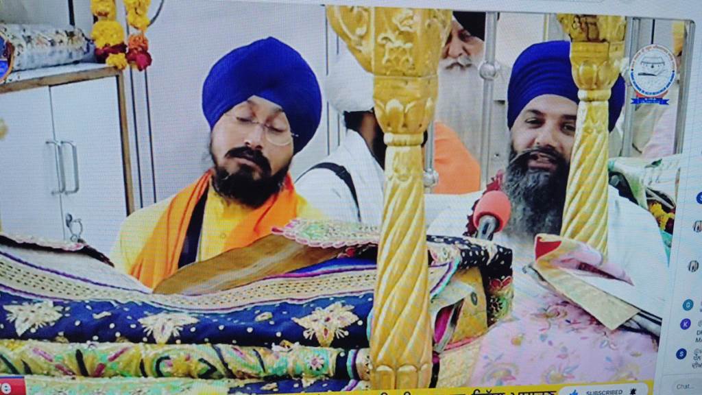 The Katha Vachak of Gurdwara Sahib attended the Katha at Tathaat Sri Hazur Sahib